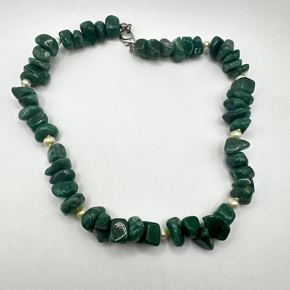 18" Aventurine‎ polished stones, freshwater pearl necklace w/ silver tone clasp!